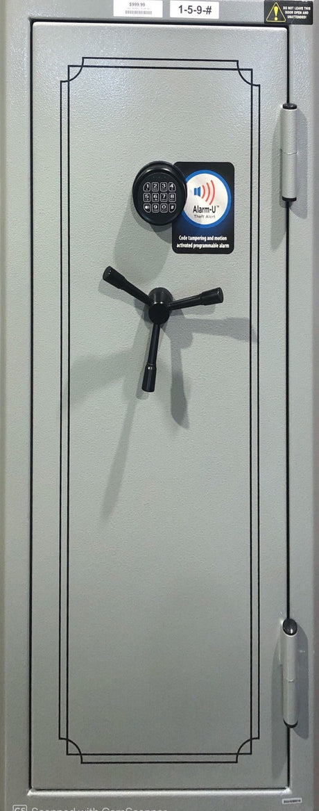SAFEWELL GRIS – CAPACITÉ D'ARMES : 24 – DIMENSIONS : 1400 x 597 x 527 MM (23,5" x 20,75" x 55") – POIDS : 145,2 KG – RÉSISTANT À L'EAU ET AU FEU PENDANT 45 MINUTES - CHIEN NON-INCLUS
