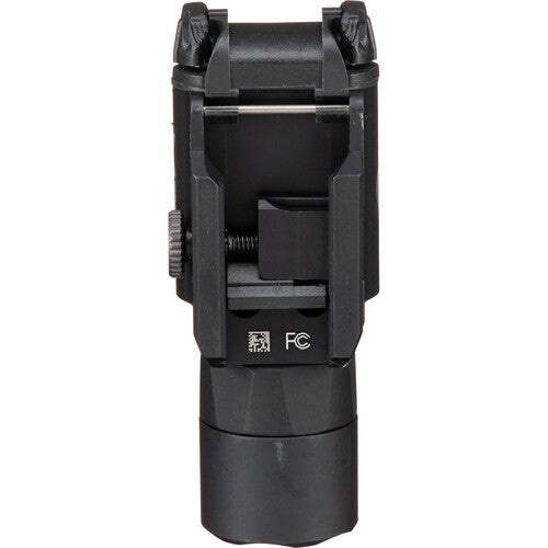 LAMPE TACTIQUE SUREFIRE X300 TURBO, 6V, FIXATION RAIL UNIVERSAL/PICATINNY AVEC VIS À POUCE, HAUTE CANDELLE, NOIR, INTERRUPTEUR À PRESSION/ALTERNANCE Z-XBC