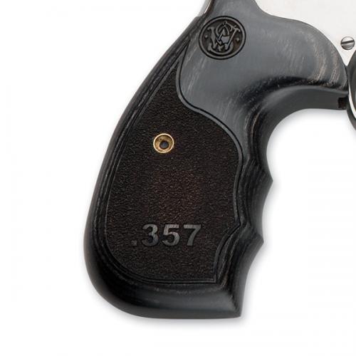 Smith et Wesson Model 686 Plus 3-5-7 Magnum Series