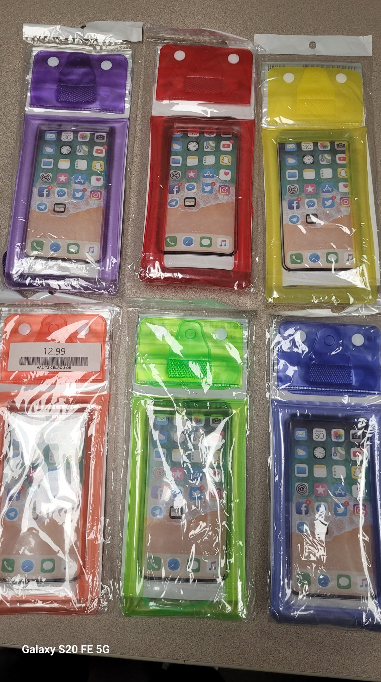 UNIVERSAL WATERPROOF CELLPHONE POUCH TYPE 2