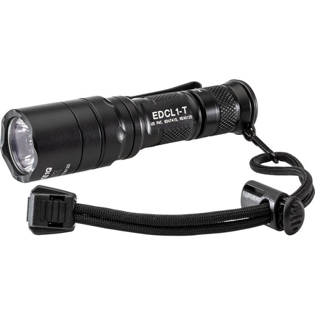 LAMPE DE POCHE SUREFIRE, LAMPE À TRANSPORT QUOTIDIEN, TACTIQUE, DOUBLE STADE, LED BLANCHE, ALUMINIUM NOIR ANODISÉ TYPE III, INTERRUPTEUR TACTIQUE - DEUX TYPES DE VOLTAGE ET DE LUMENS DISPONIBLES
