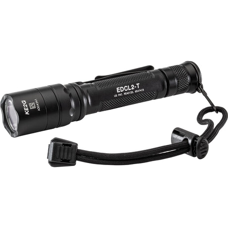 LAMPE DE POCHE SUREFIRE, LAMPE À TRANSPORT QUOTIDIEN, TACTIQUE, DOUBLE STADE, LED BLANCHE, ALUMINIUM NOIR ANODISÉ TYPE III, INTERRUPTEUR TACTIQUE - DEUX TYPES DE VOLTAGE ET DE LUMENS DISPONIBLES